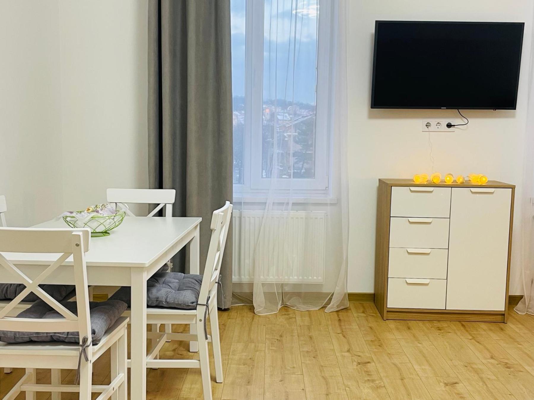 На Куліша 3, Сучасні Апартаменти Біля Оперного Lviv Exterior photo